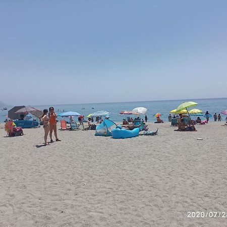Апартаменти Nerja 1ª Linea De Playa De Burriana , Terraza Grande Al Mar Екстер'єр фото
